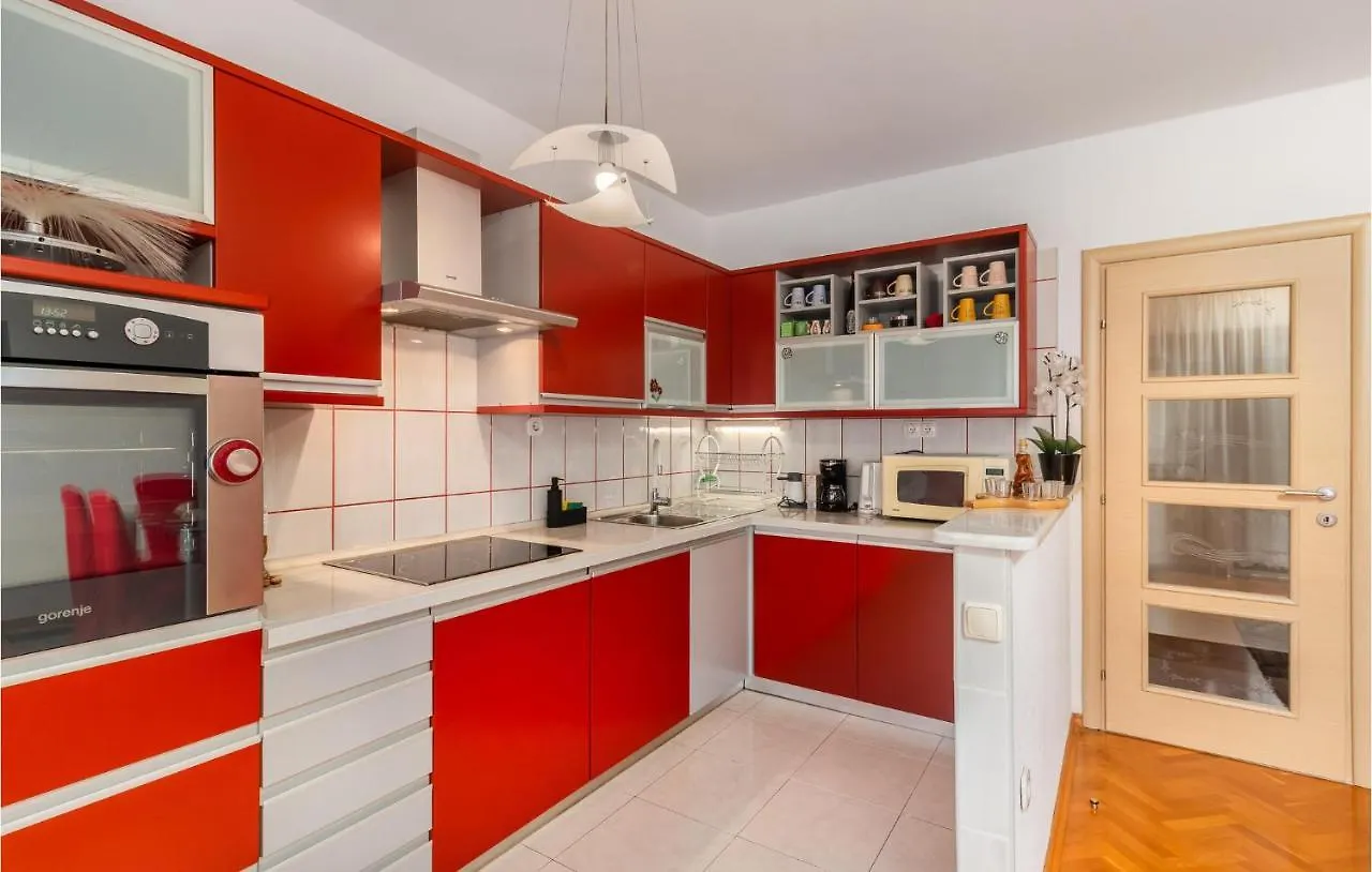 Stunning Home In Lic With House A Panoramic View